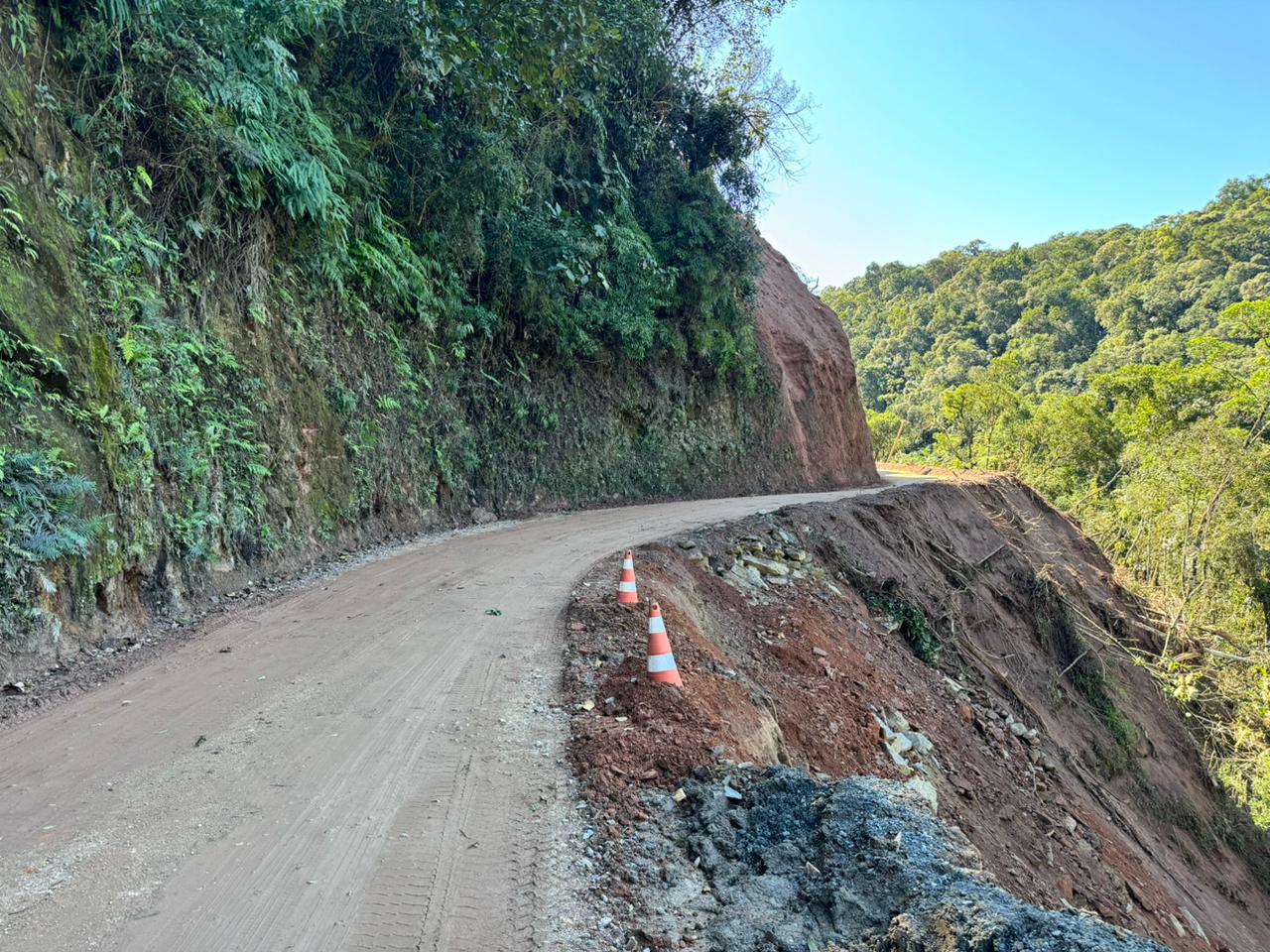 Interdição na SC-408 em Major Gercino para Obras de Terraplenagem e ...
